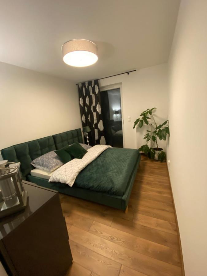 Vip Polo Apartment Gliwice Bagian luar foto